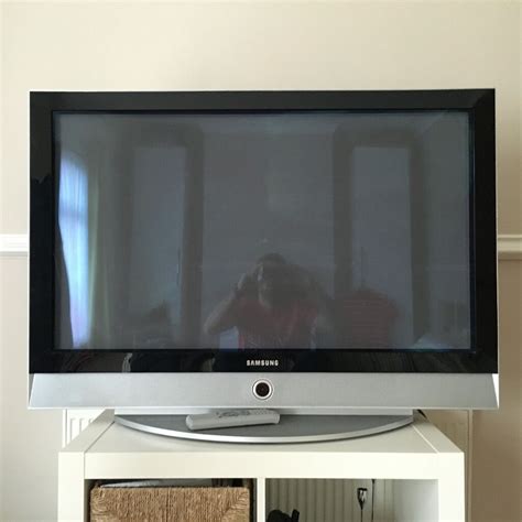 Hisense LED TV 43 inches. . Used flat screen tv
